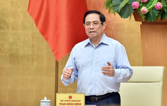 Thủ tướng Phạm Minh Chính yêu cầu: Dừng tổ chức lễ hội, cấm tặng quà lãnh đạo