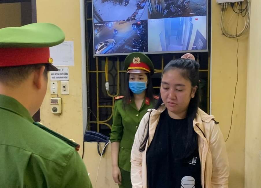 Bắt Trần Thị Hoàng Anh - Giám đốc lừa đảo tổ chức chuyến bay giải cứu