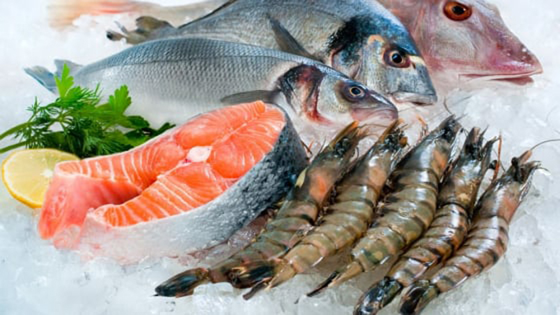Cách phân biệt hải sản tươi và hải sản ủ hóa chất