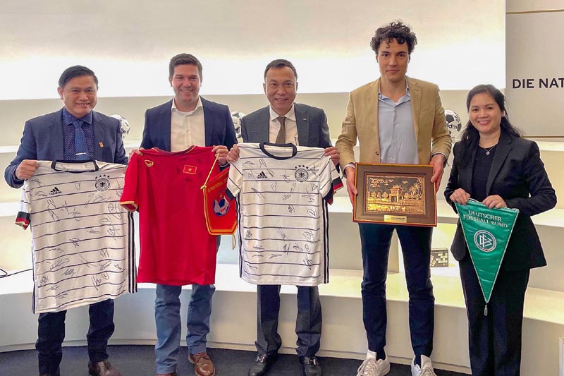 Bóng đá Việt Nam và Đức mở rộng quan hệ hợp tác