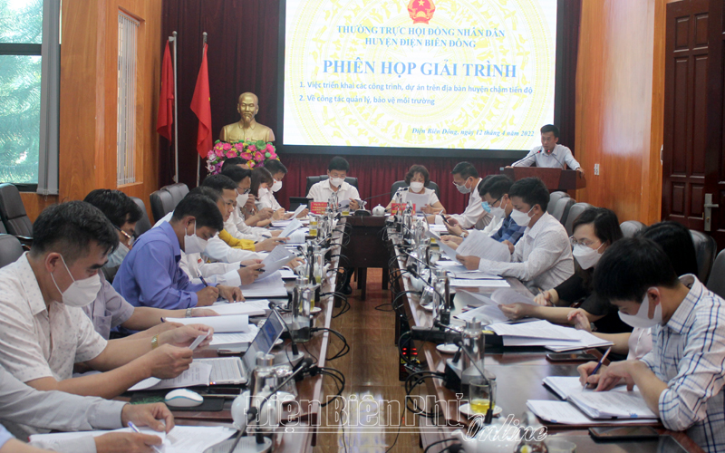 Thường trực HĐND huyện Điện Biên Đông họp giải trình một số nội dung