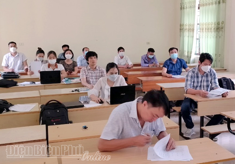 Điện Biên tổ chức lựa chọn sách giáo khoa trong cơ sở giáo dục phổ thông