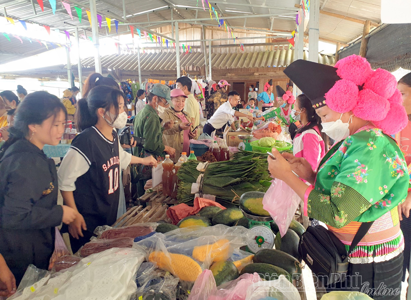 Chợ phiên - nét đẹp truyền thống của người vùng cao