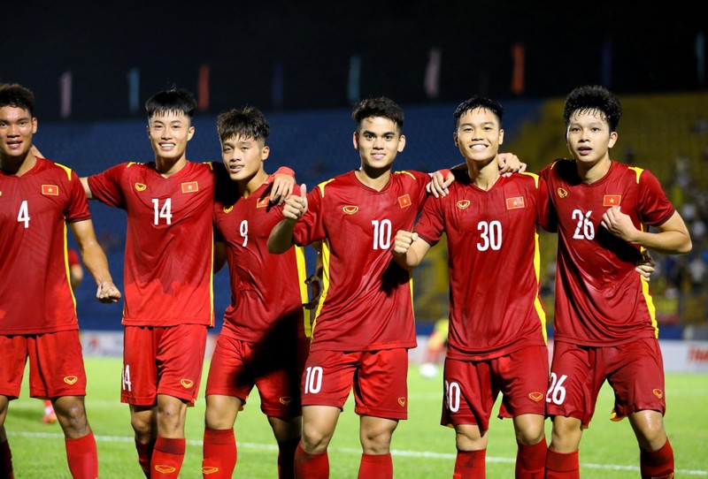 Thắng ngược Malaysia, U19 Việt Nam sớm giành quyền vào chung kết