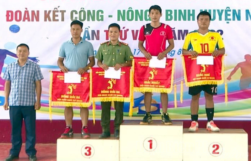 22 đội tham gia giải bóng chuyền Công - Nông - Binh huyện Nậm Pồ 