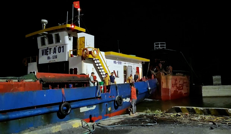 Cứu nạn kịp thời 11 người trên tàu hàng bị nạn ở vùng biển Quảng Nam