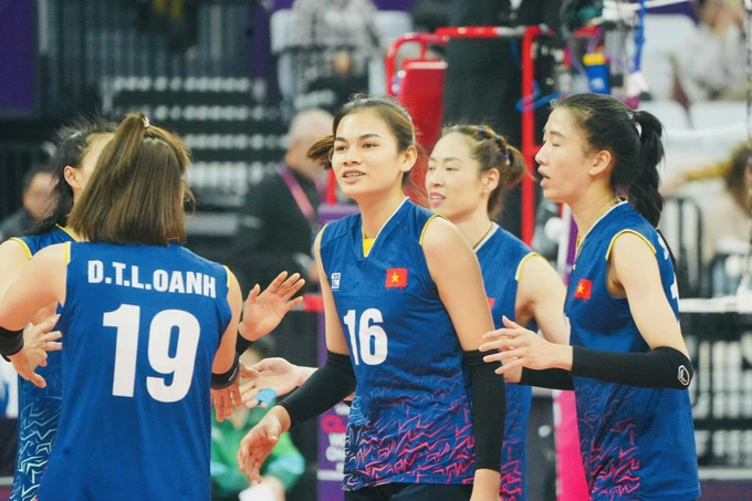 Đội tuyển bóng chuyền nữ Việt Nam thua trận đầu tại Cúp các câu lạc bộ nữ thế giới 2023
