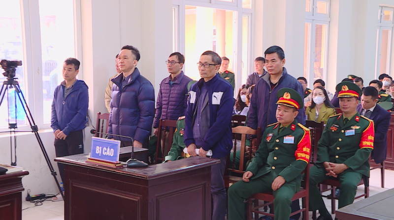 Bốn cựu sĩ quan quân đội hầu tòa liên quan đến vụ án Việt Á