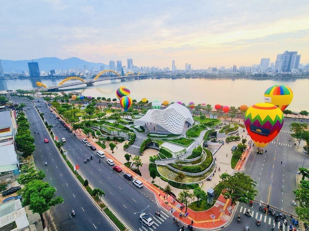 Lượng khách du lịch đến Đà Nẵng tăng 4,7 lần so với 2 tháng đầu năm 2022