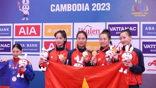 Giành thêm 2 Huy chương vàng, karate Việt Nam nhận thưởng nóng