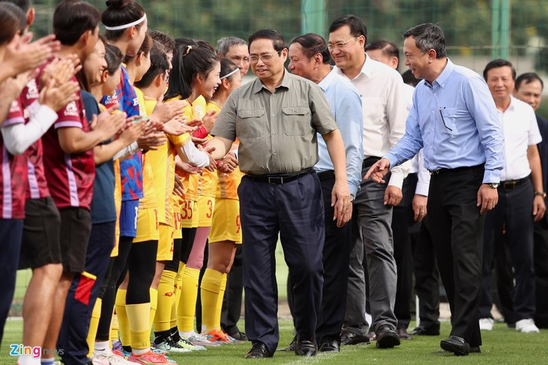 Thủ tướng Phạm Minh Chính gặp mặt, động viên đội tuyển Bóng đá nữ Việt Nam trước khi lên đường dự FIFA World Cup 2023