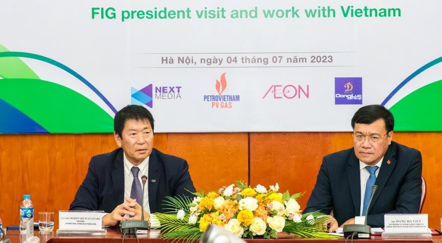 Chủ tịch FIG cam kết hỗ trợ tốt nhất cho thể dục dụng cụ Việt Nam