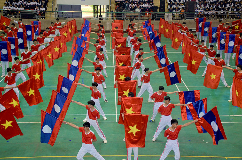 Giao lưu văn nghệ, thể thao giữa học sinh Điện Biên và 6 tỉnh Bắc Lào