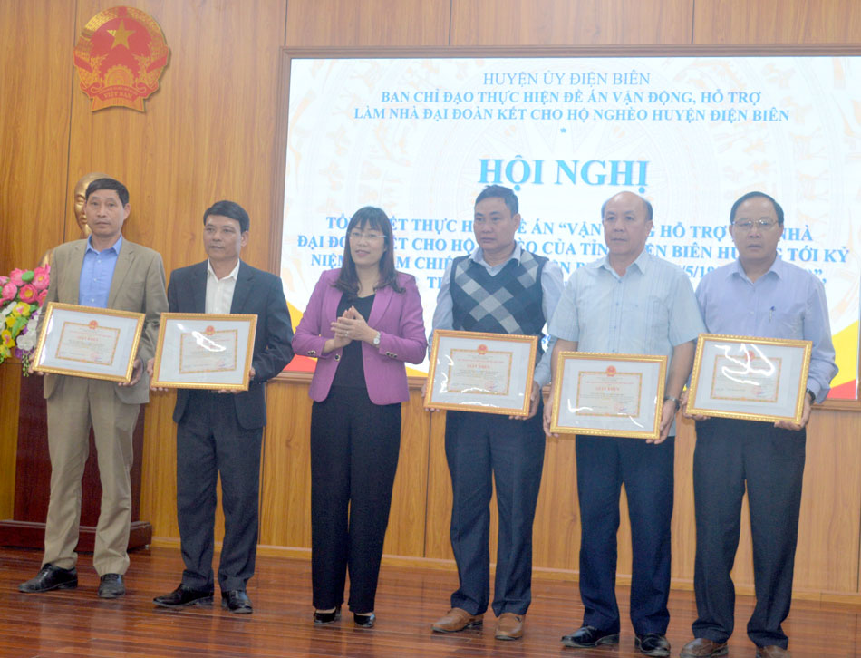 100% nhà đại đoàn kết trên địa bàn huyện Điện Biên được bàn giao trước Tết Nguyên đán Giáp Thìn 2024