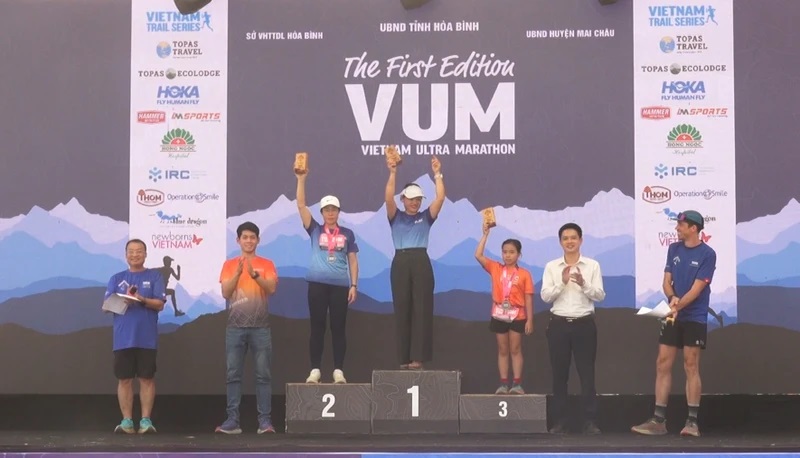 4 vận động viên Việt Nam vô địch "Giải siêu Marathon Việt Nam 2024"