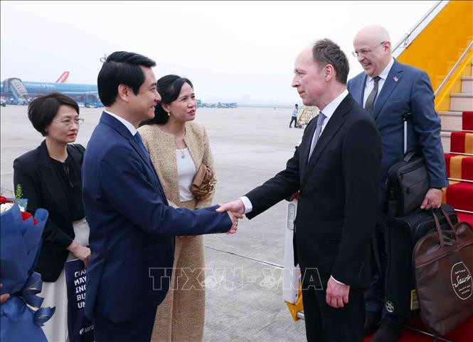 Chủ tịch Quốc hội Phần Lan đến Hà Nội, bắt đầu thăm chính thức Việt Nam
