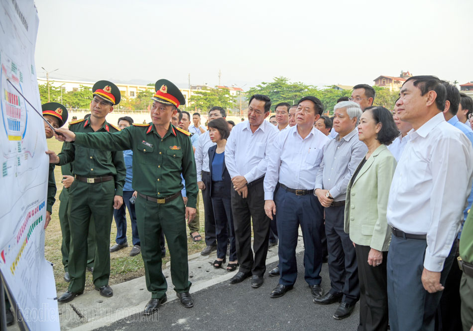 Đồng chí Trương Thị Mai thăm và làm việc tại Điện Biên
