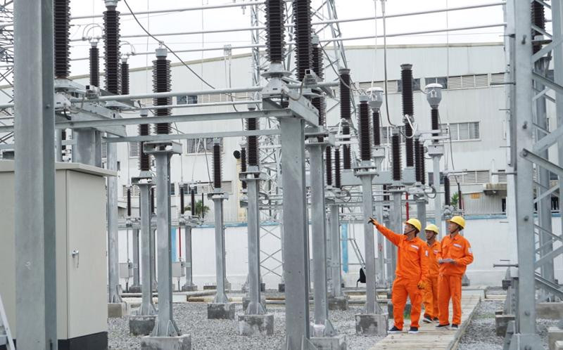 Thủ tướng: Đưa đường dây 500kV mạch 3 vào sử dụng trước 30-6, bảo đảm cung ứng đủ điện cho miền Bắc