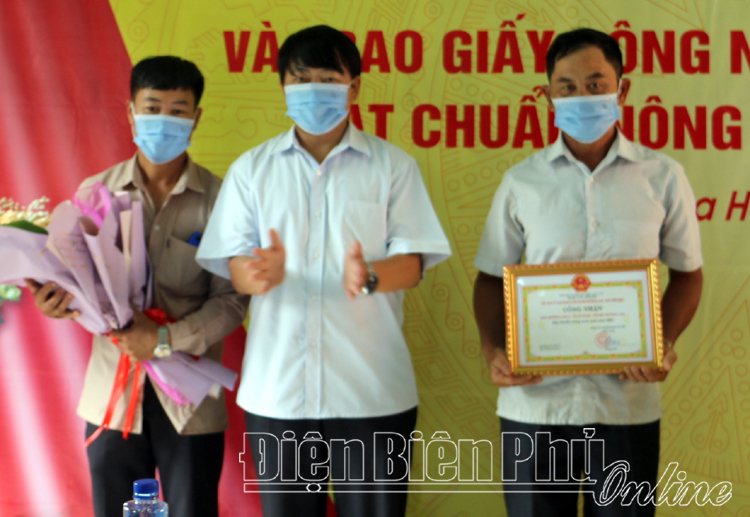 Huyện Mường Chà công nhận 2 bản đạt chuẩn nông thôn mới năm 2021