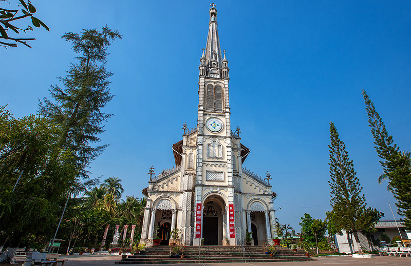 Nhà thờ Cái Bè - Điểm nhấn kiến trúc nổi bật