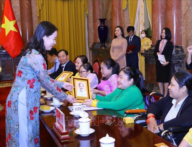 Phó Chủ tịch nước gặp mặt Đoàn đại biểu phụ nữ khuyết tật tiêu biểu
