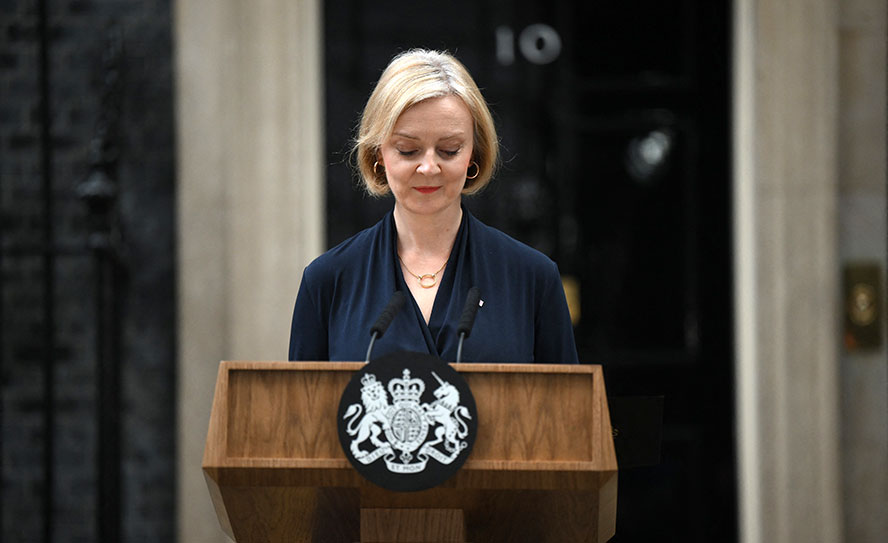 Nữ Thủ tướng Anh: Từ chức giữa sóng gió