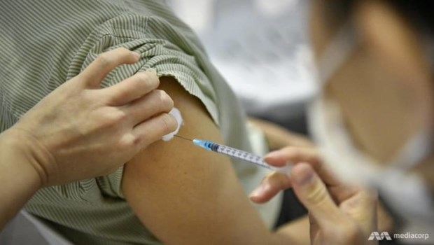Singapore triển khai tiêm vaccine phòng COVID-19 tác dụng kép