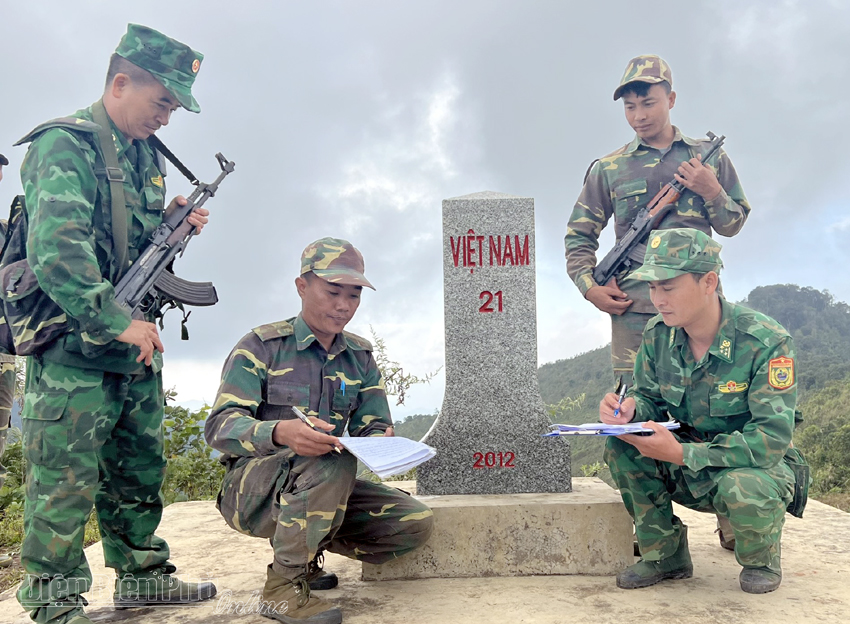 Điện Biên và Phoong Sa Ly phối hợp tuần tra chung biên giới