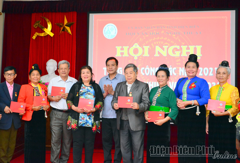 Tổng kết công tác VHNT và giao lưu Ngày thơ Việt Nam lần thứ 20