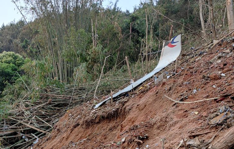 Không tìm thấy người sống sót trong vụ rơi máy bay ở Trung Quốc