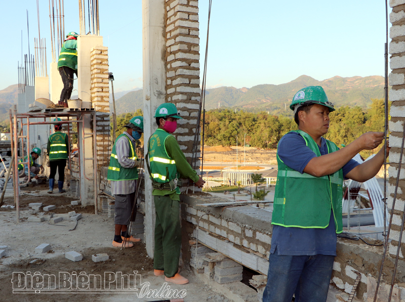 An toàn lao động tại nhiều công trình xây dựng chưa được quan tâm