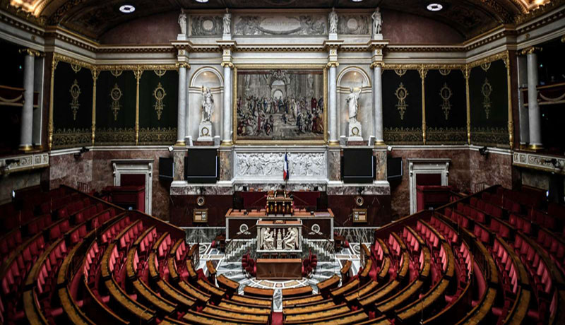Bầu cử Quốc hội Pháp: Liên minh đảng cầm quyền tạm dẫn đầu