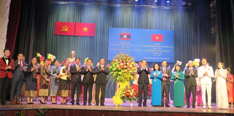 Không ngừng phát huy truyền thống về mối quan hệ hữu nghị vĩ đại giữa Việt Nam-Lào
