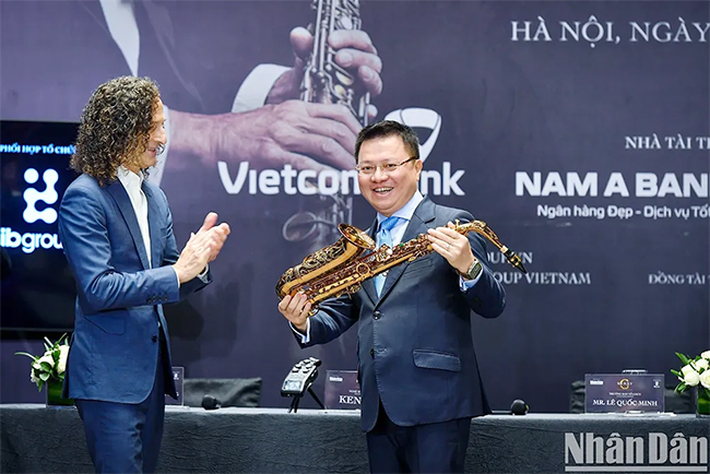 Lan tỏa tinh thần thiện nguyện, vì cộng đồng từ đêm nhạc Kenny G Live in Vietnam