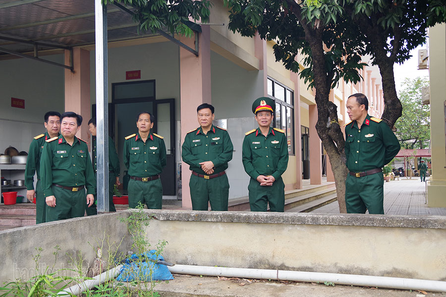 Quân khu 2 kiểm tra công tác quân sự quốc phòng tại Điện Biên