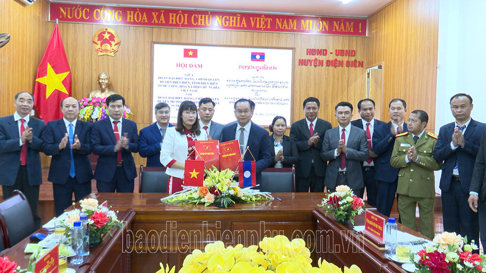 Huyện Điện Biên hội đàm với huyện Mường Mày (Lào)