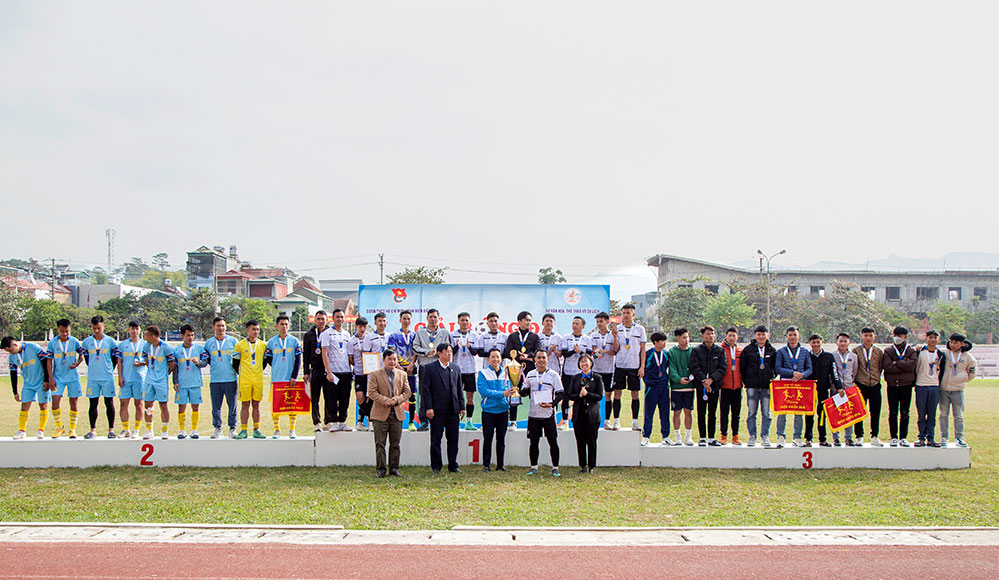 Bế mạc Giải bóng đá thanh niên tỉnh Điện Biên