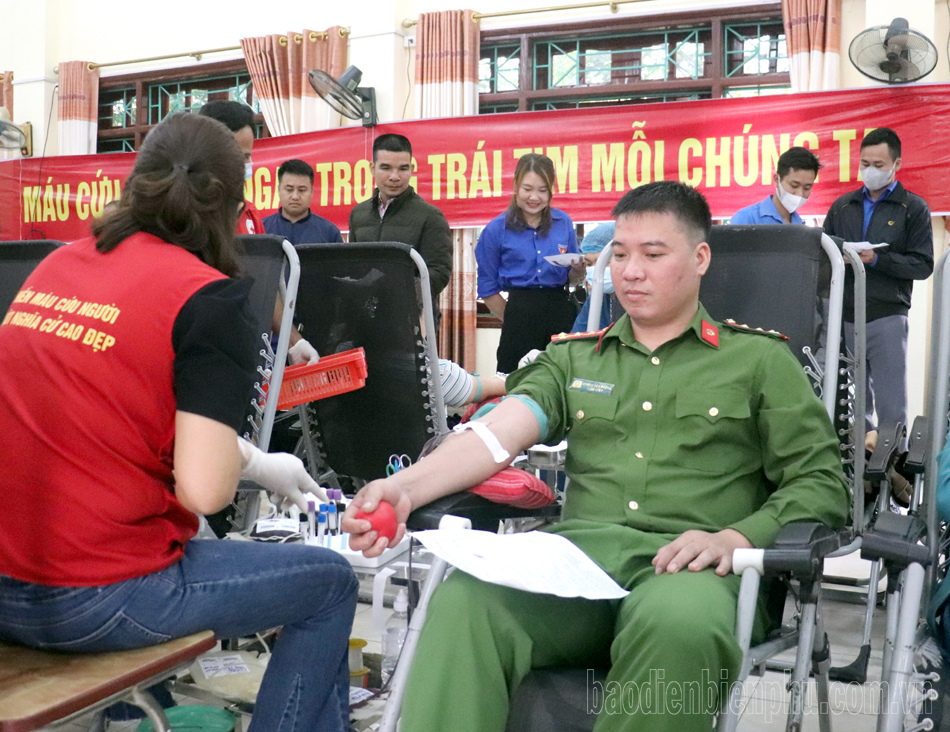 Huyện Điện Biên: 362 người tham gia hiến máu tình nguyện
