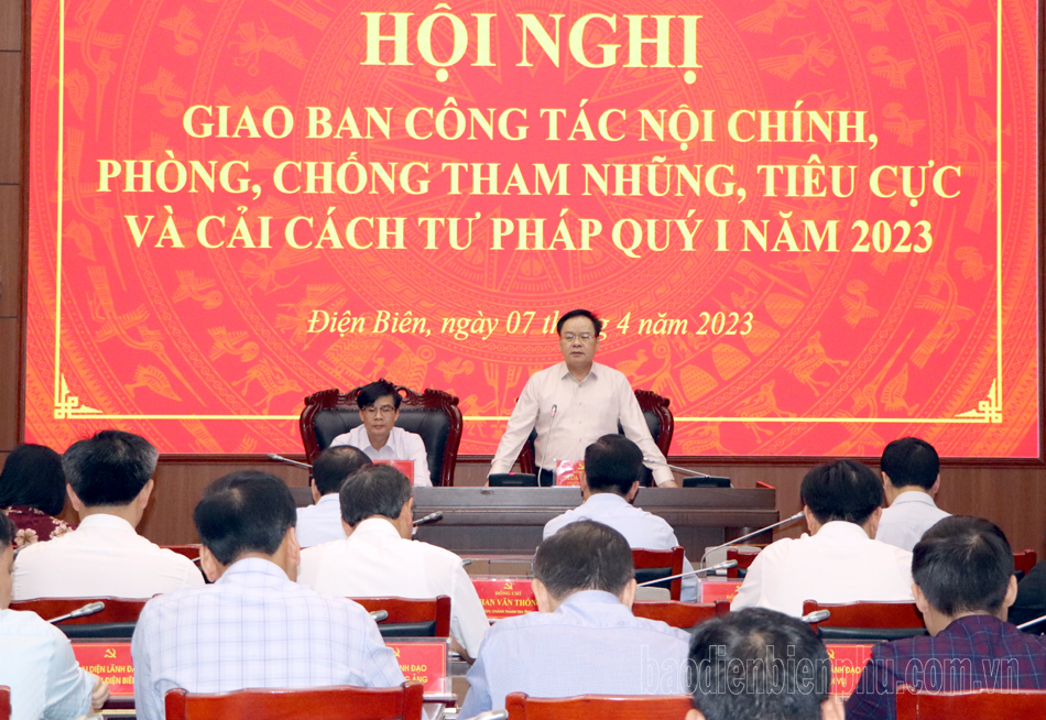 Phát hiện, xử lý kịp thời, nghiêm minh các vụ việc tham nhũng, tiêu cực