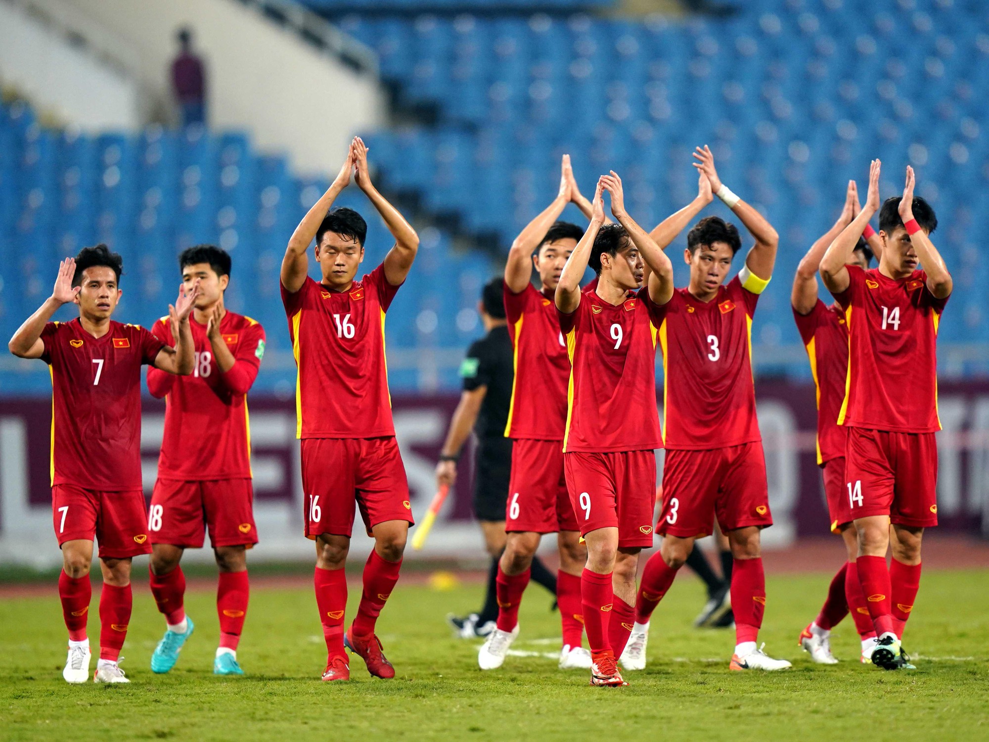 Đội tuyển Việt Nam đá giao hữu với Syria trên sân Thiên Trường