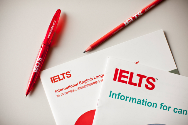 Thí sinh có chứng chỉ IELTS cấp sau ngày 10/9/2022 được miễn thi ngoại ngữ