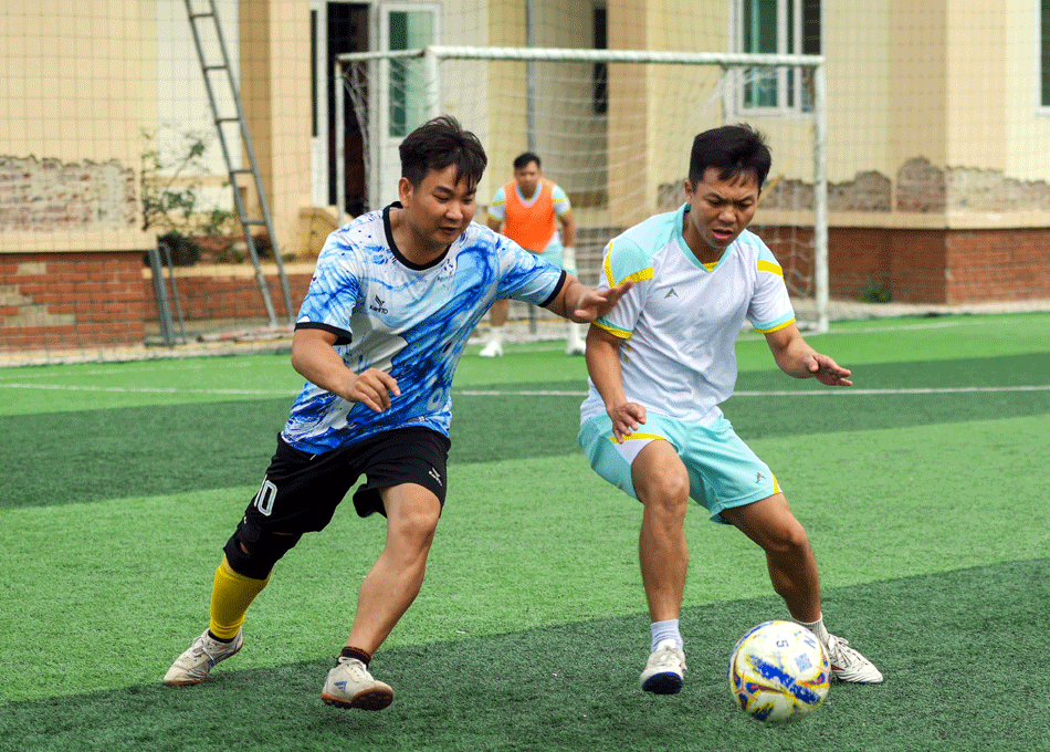 Gần 100 vận động viên giao lưu thể thao chào mừng Ngày Báo chí Cách mạng Việt Nam