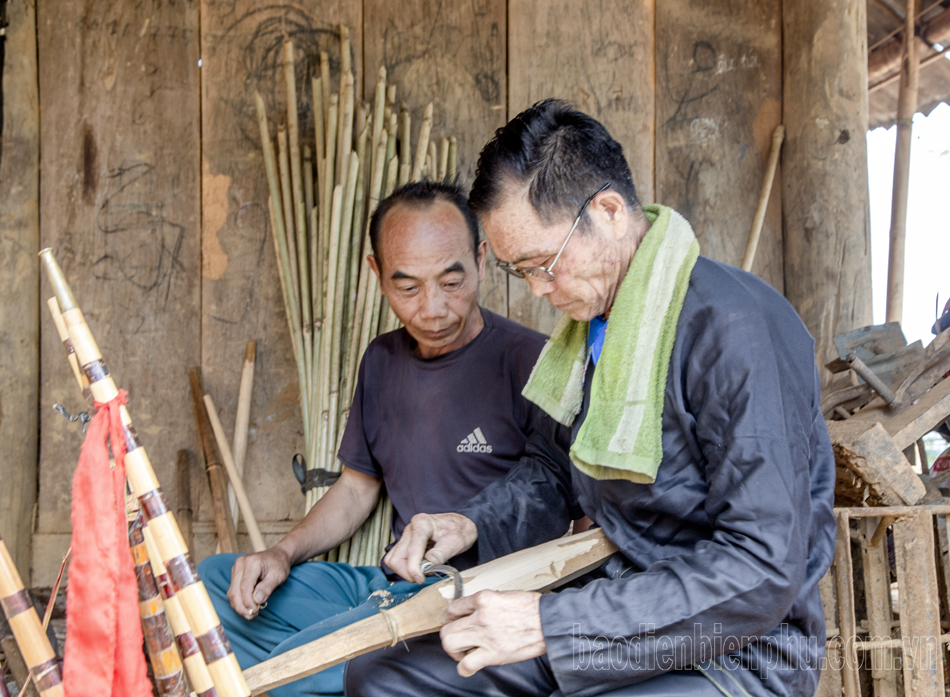 Nghệ thuật chế tác khèn Mông