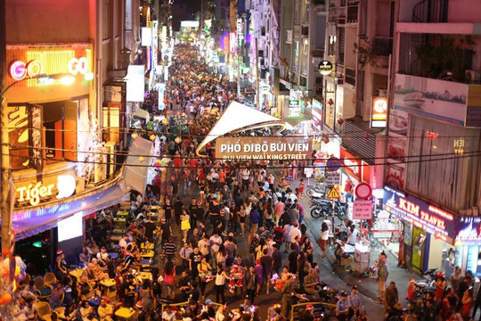 Khách du lịch chi tiêu 70% số tiền vào ban đêm tại thành phố Hồ Chí Minh