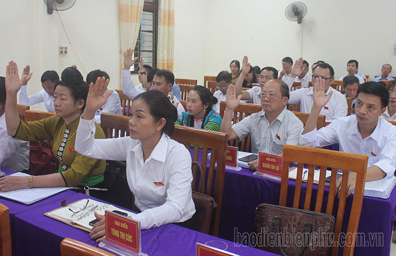 HĐND huyện Tuần Giáo họp kỳ thứ 7 khóa XXI