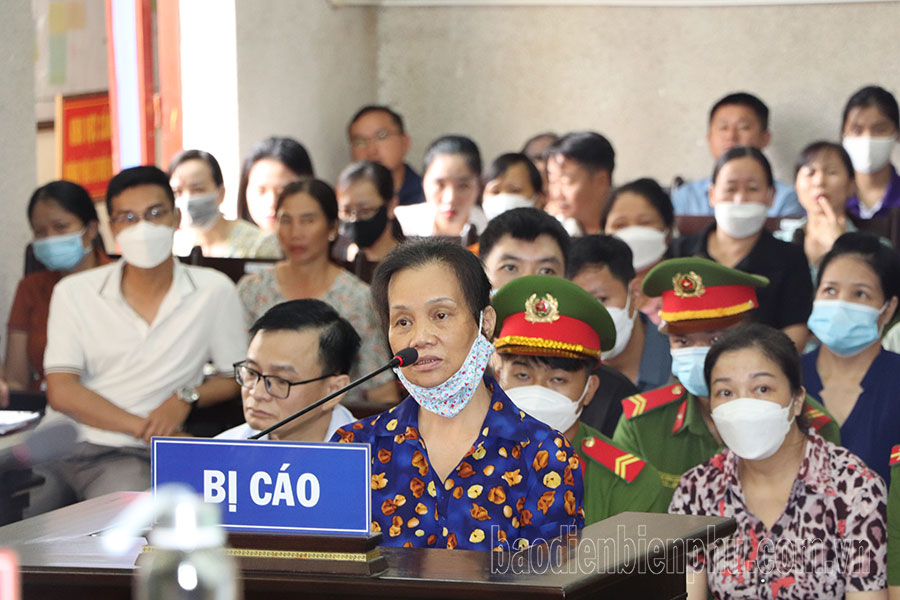 Trần Thị Vân, Nguyễn Thị Khương khai vi phạm do bị thúc ép tiến độ