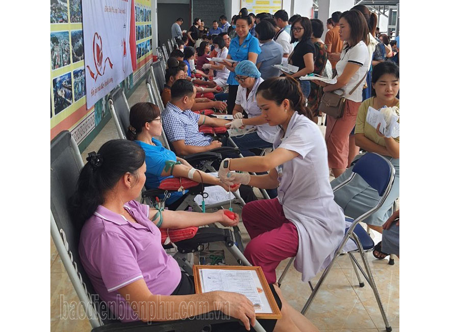 TP. Điện Biên Phủ tiếp nhận 271 đơn vị máu