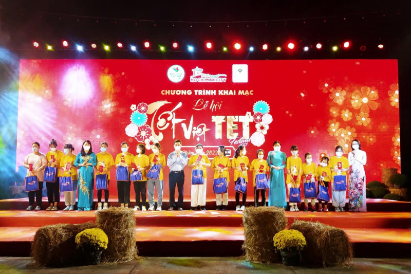Lễ hội Tết Việt 2024 sẽ hạn chế bán... cá viên chiên