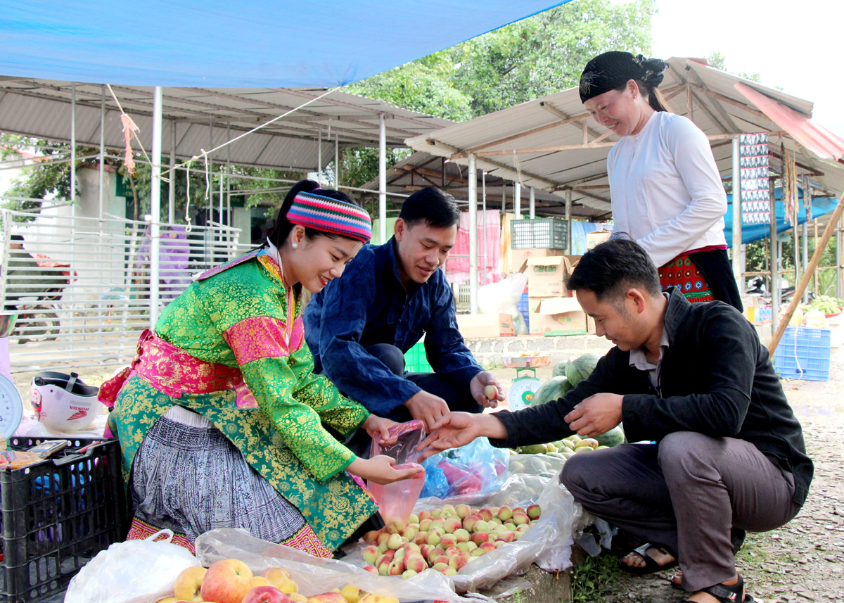 Một thoáng chợ phiên Tráng Kìm