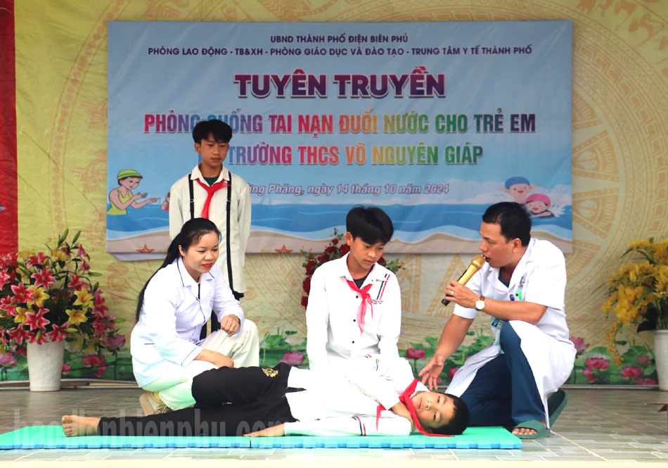 Tuyên truyền phòng tránh tai nạn đuối nước cho học sinh 9 trường tiểu học, THCS